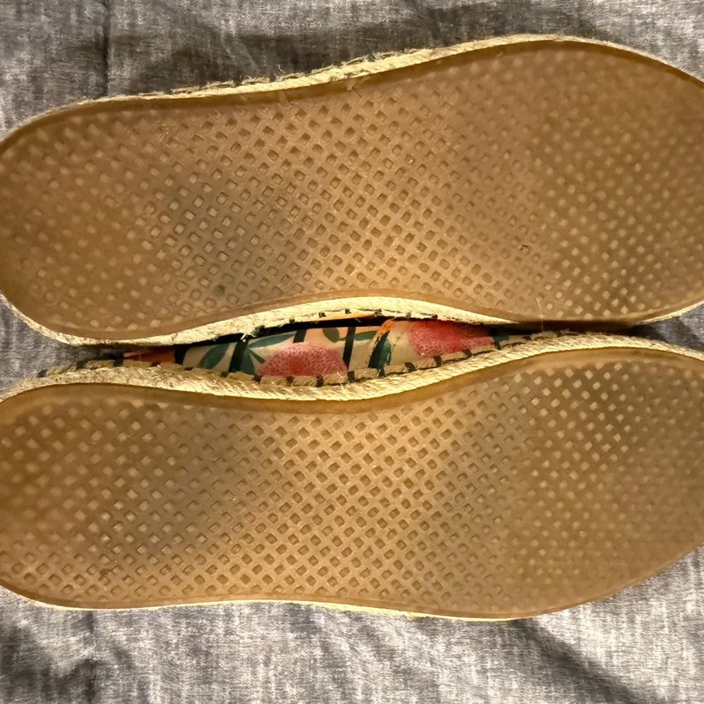 TOMS Women's Pink and Orange Espadrilles Women’s‎ size 6 squeeze the day